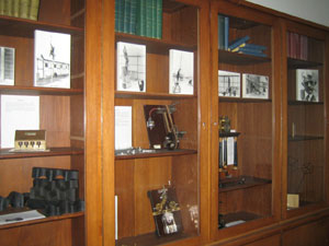 hist_kab026wk.jpg Ausstellung im Beratungsraum